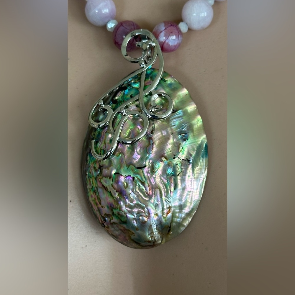 Beautiful 24 inch Kunzite gemstone bead necklace NWOT - Picture 5 of 15